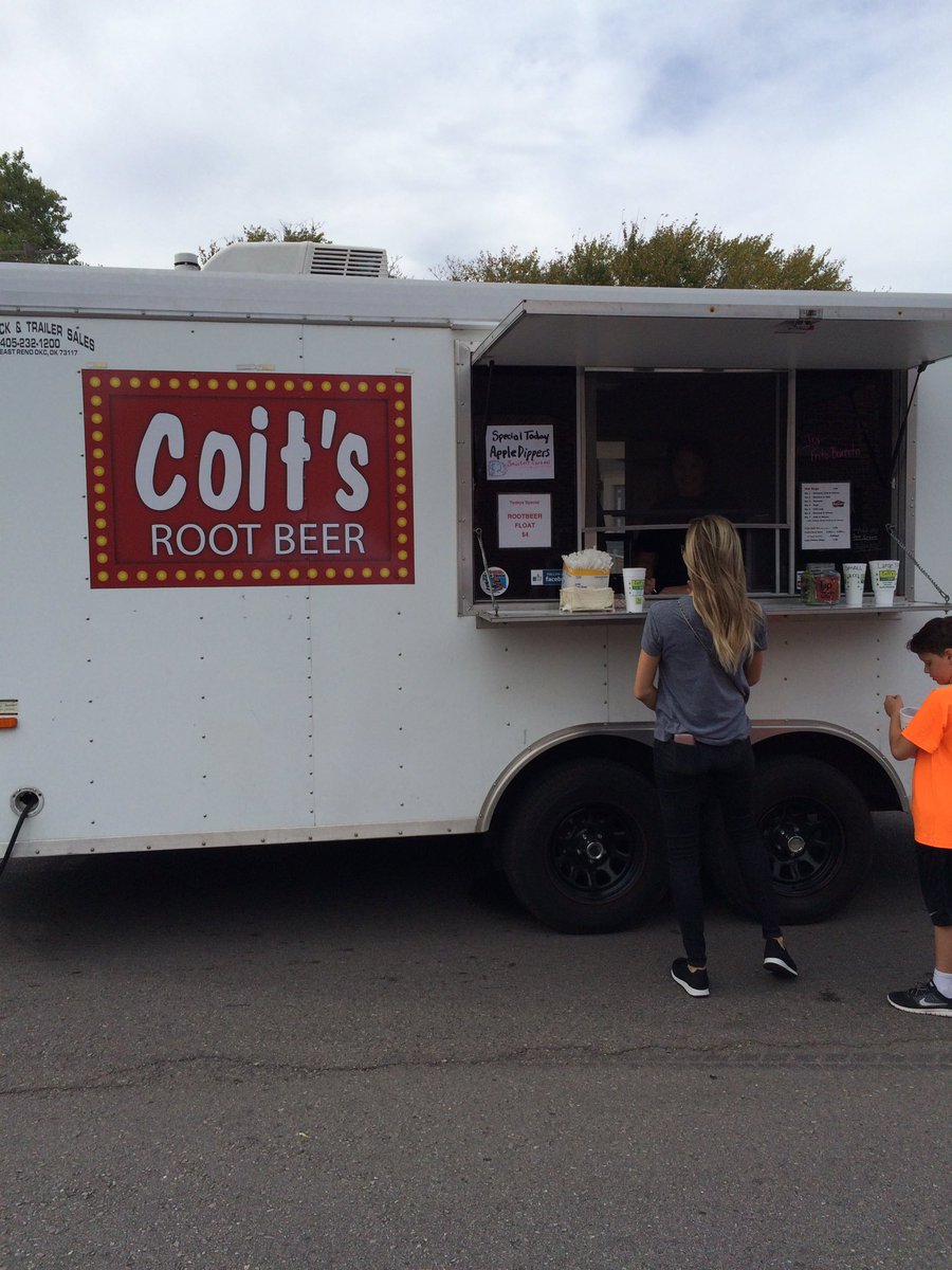 OpenStreetsOKC's tweet photo. S/O to some of the fabulous food trucks who supported #openstreetsokc! @ChickNWangs @coitsfoodtruck @TwistPretzelsOK #YepaYepa https://t.co/PpWeLLOMDK