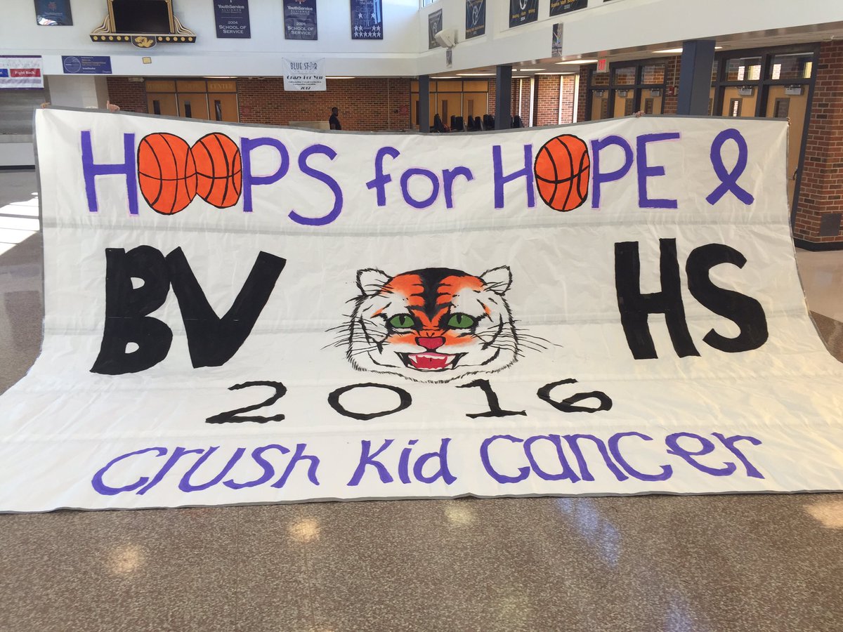 BVHhoopsforhope's tweet photo. Your signs are cute but ours comes with spirit!!!! 🐯🏀🎉#crushkidcancer https://t.co/W4Wk8vZ8M6