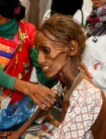 ليست لقطة من فيلم
بل صورة لإحدى بنات هذا الوطن من تهامة.

#انقذوا_تهامة