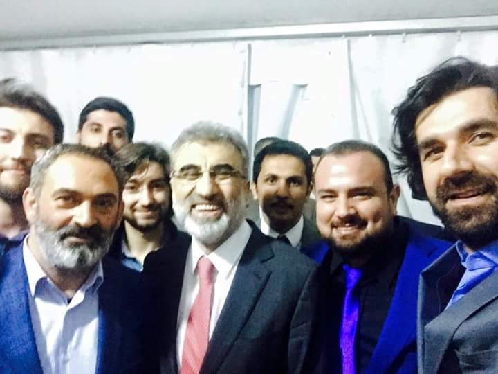 Avâmın işidir bu hesap kitap, 

Aşıklar kâr zarar gütmez kurbanım.