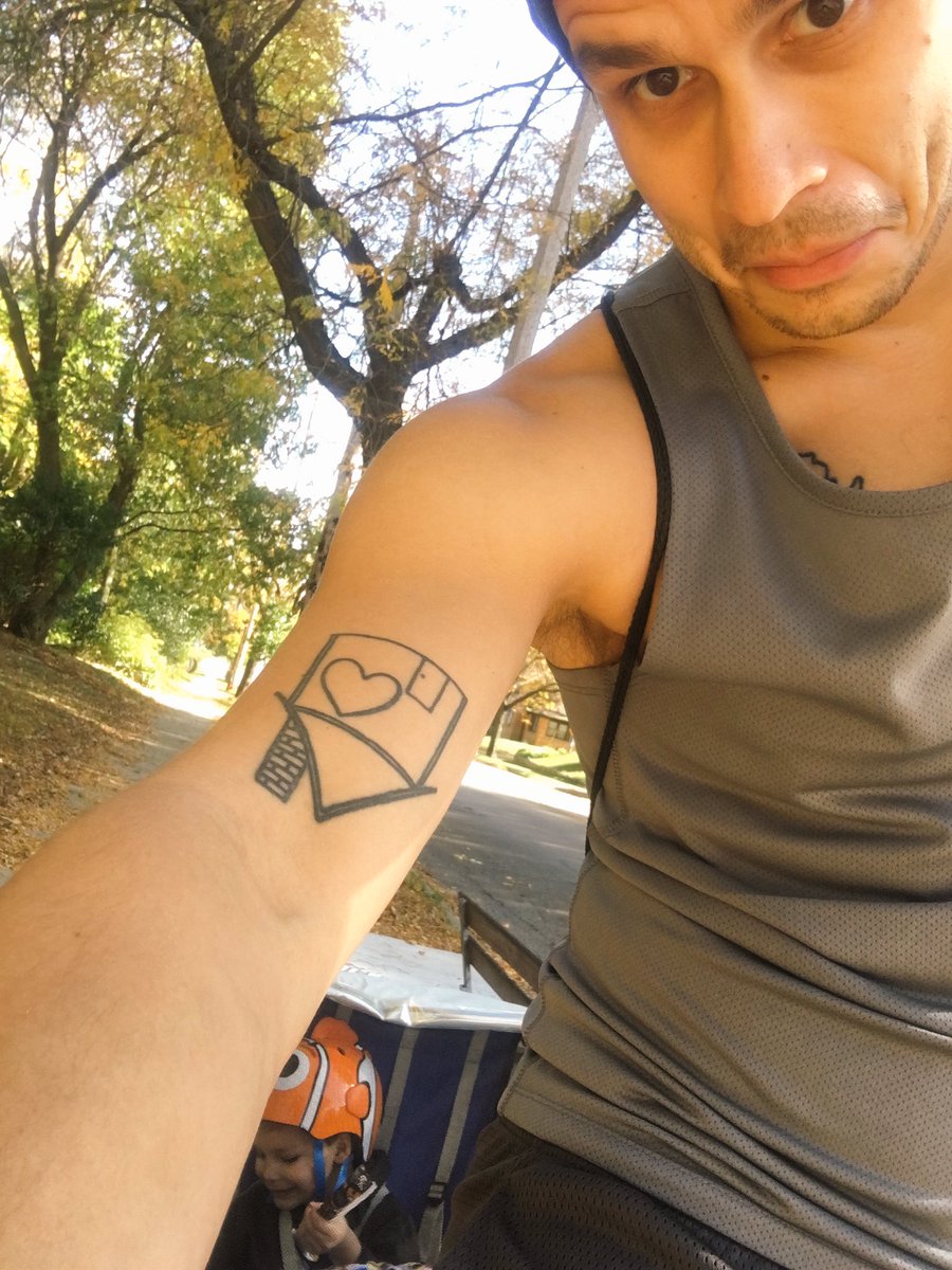 Landon: "We aren't running?" 😏 Finally getting around connecting that chariot of his to my bike. 💯 day for it 😎 #AdventureTime