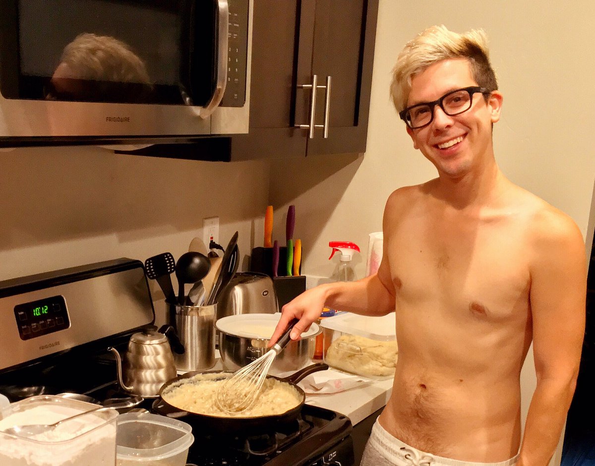 codyrodriguez's tweet photo. Just cooking brunch #CookingWithCody https://t.co/cvL1TXZo8x