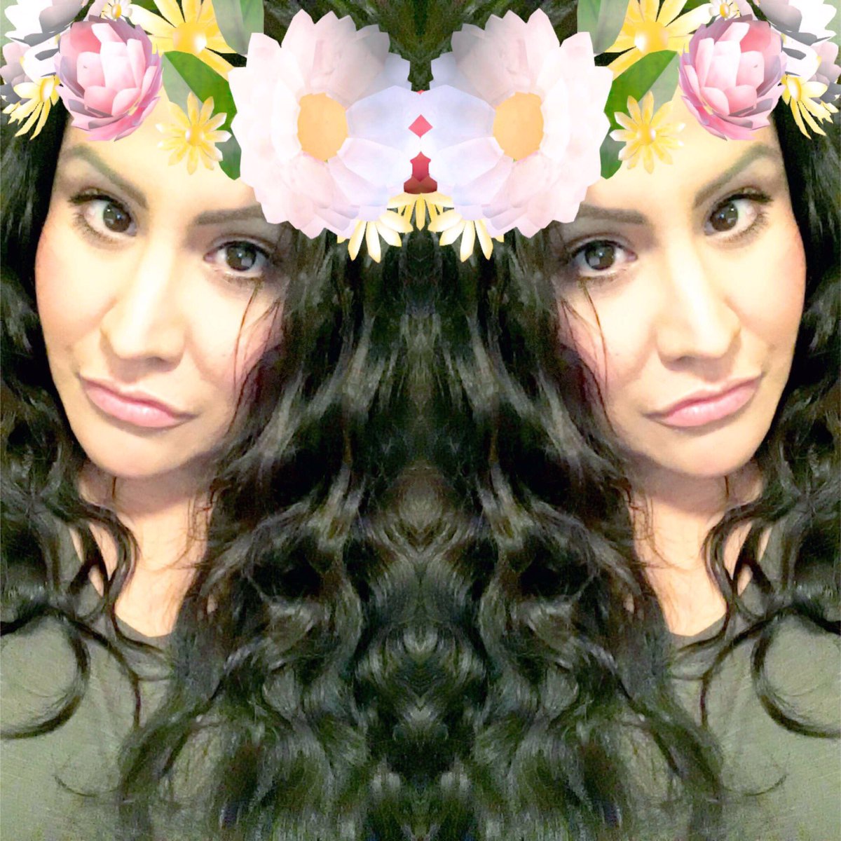 MoMoSita_'s tweet photo. This filter is life! #mebeforecoffee https://t.co/3YXSAhWV6g