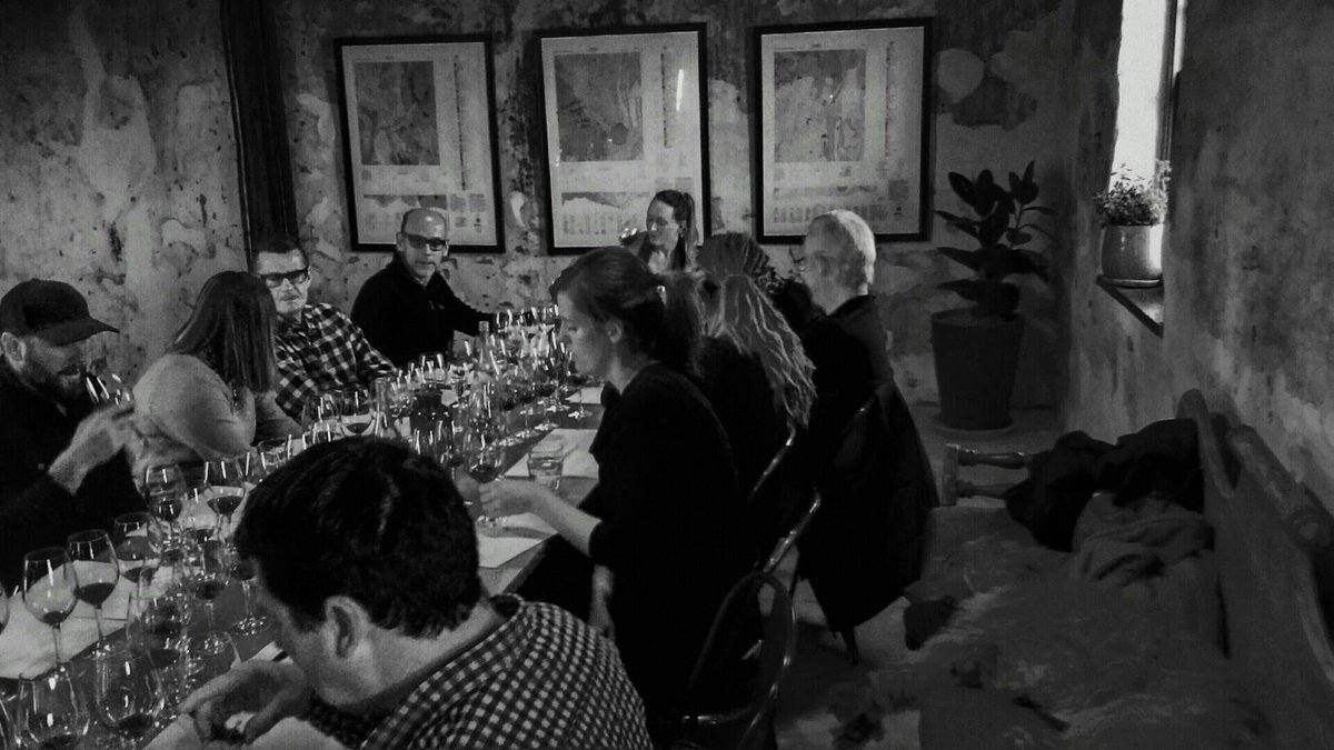 Shiraz Masterclass underway 

#theonlywaytospendasunday 
#philipshawwines 
#wine #shiraz