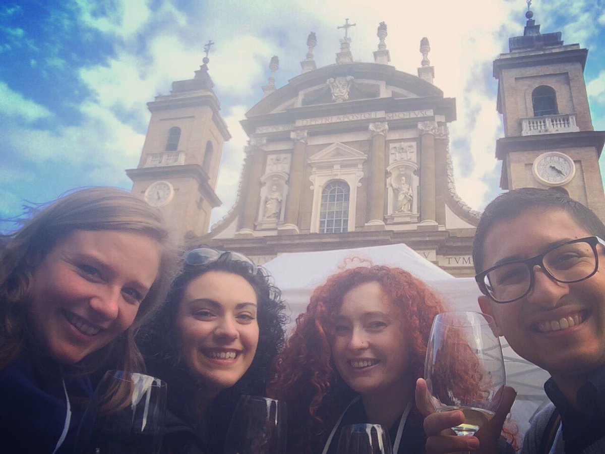 meyanderings's tweet photo. Celebrating 50 years of Frascati DOC &amp; David's 27th! 🎉🇮🇹 #wine #happybirthday #daytrip #travelblog #mydailyrome https://t.co/WXWA7ttfoz https://t.co/gPtpGVcqh8
