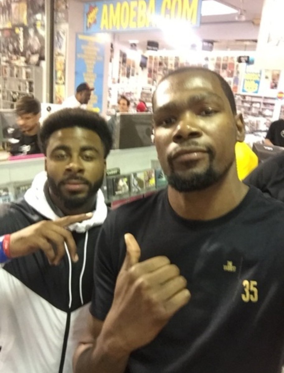 AntiochTweets's tweet photo. KD out here embracing the Bay https://t.co/MpXFJHew7y