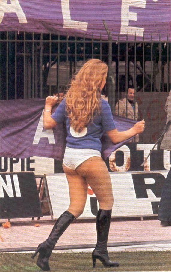 OldFootball11's tweet photo. #ForzaViola: Tisofa Viola (1976/77).
#Fiorentina #ACFFiorentina #ACF1926 https://t.co/9vKwBjIPvy