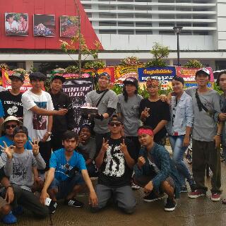 lukmansyuhada89's tweet photo. Tangerang Barat Lowrider 3rd Anniversary Selebration #tablow @AhmadSagita @tablowtangeran1 https://t.co/6XG3YVoWgM