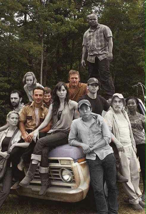 antweetero's tweet photo. Los restos de la primera temporada. 😭 estoy devastado. #TheWalkingDead https://t.co/Te5FOM9Mcg