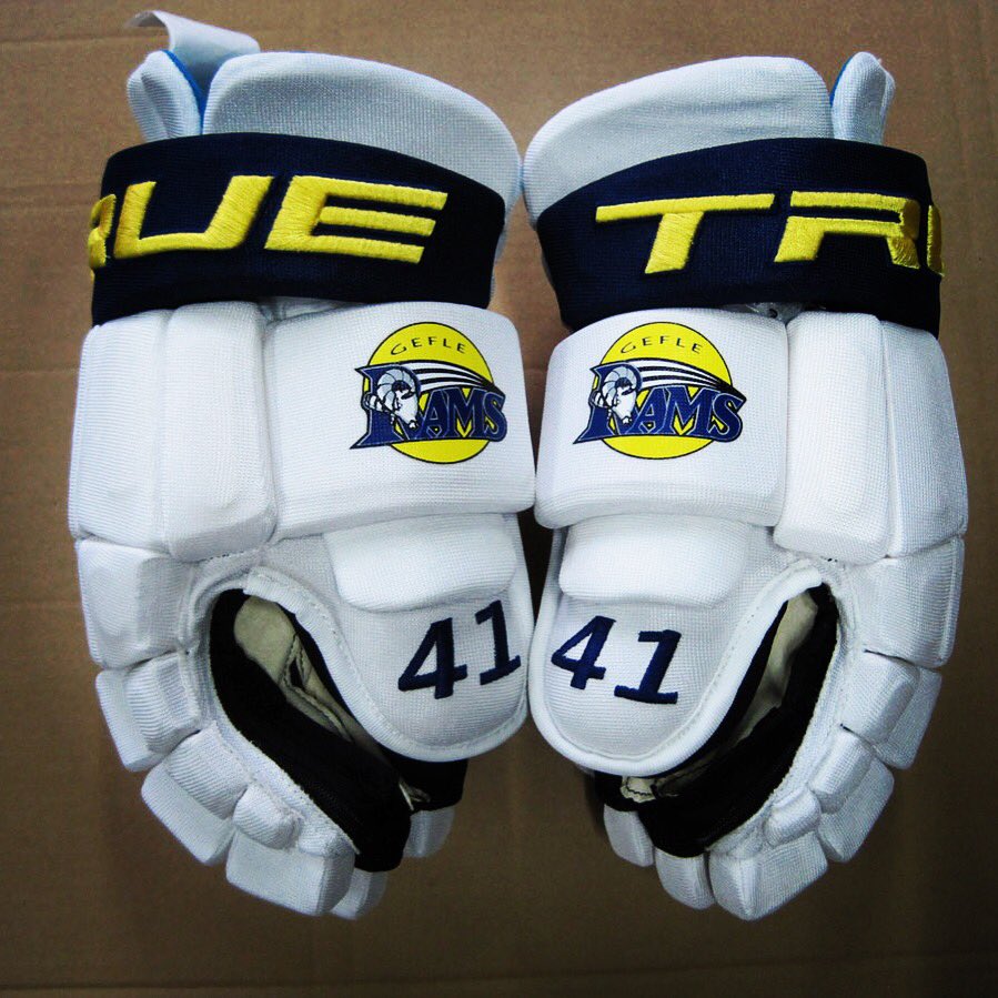 Hockeyboden tweet media