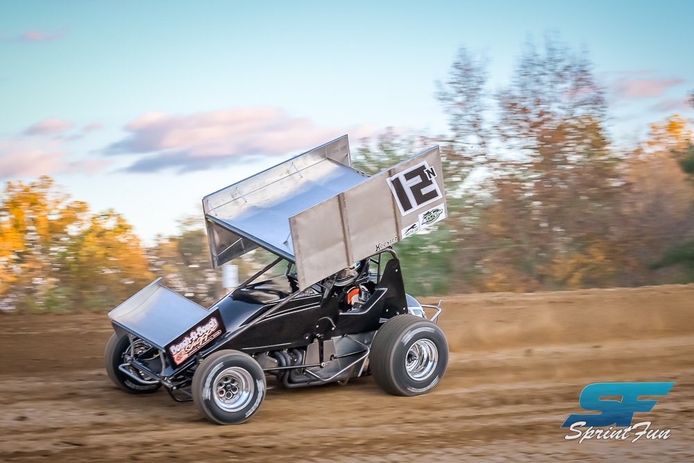 SprintFun's tweet photo. Here's another round of shots with the awesome fall scenery @AtomicSpeedway in the background. https://t.co/RKthXFfiv6