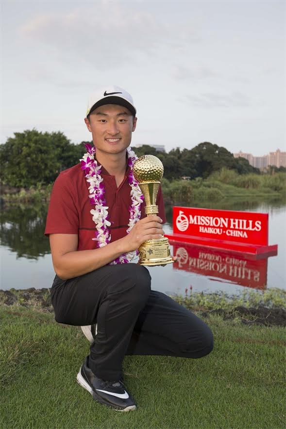 TOURMISS's tweet photo. THE SHORT &amp; TALL as @haotong_li captures #WCPA2016 adding to @EuropeanTour @volvoingolf ... See story - @haotong_li #WCPA2016 https://t.co/IDTpEuCX46