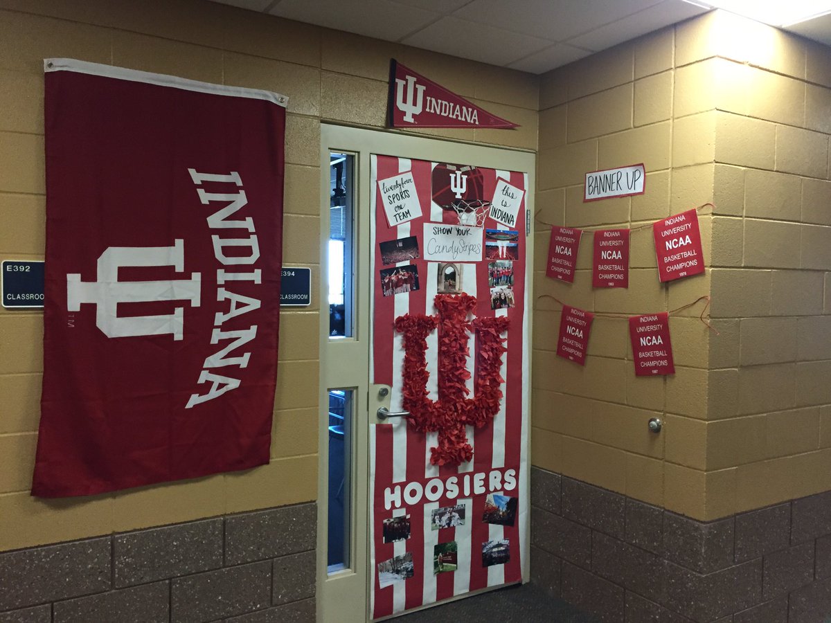 ms_kgorman's tweet photo. Getting #oecollegeweek started with door decorating for my Hoosiers! @IUBloomington https://t.co/3ZlpJiziwJ