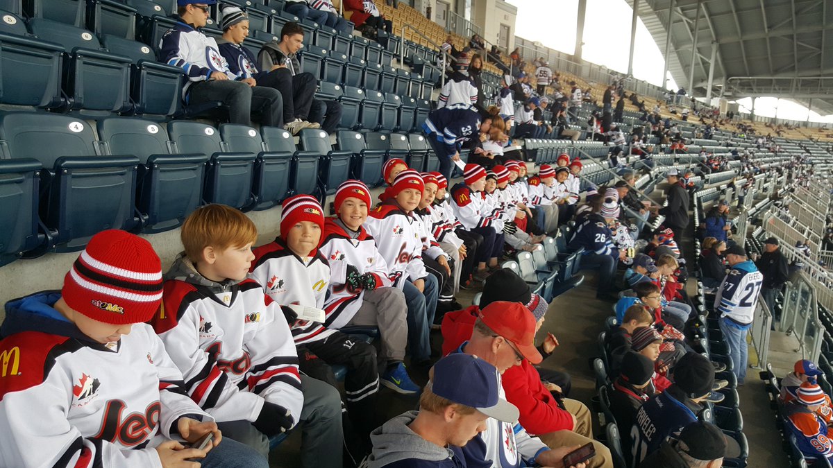 #itsawinnipegthing #NHLJets St. Boniface Seals White team loving #HeritageClassic
