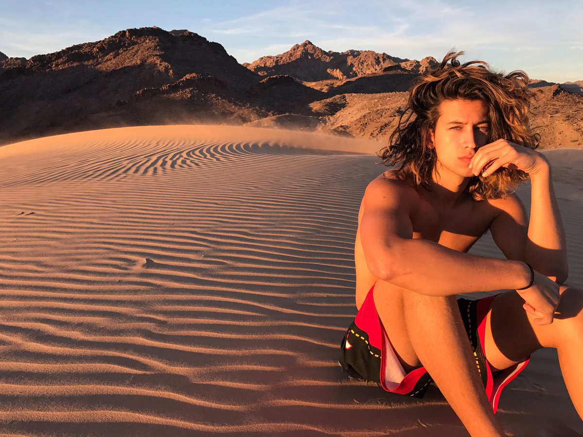 TreySchafer's tweet photo. Follow spree for 60k 🎉

RT this for a follow/dm 🤘🏼#followmetrizzy https://t.co/gQsHEvwHyh