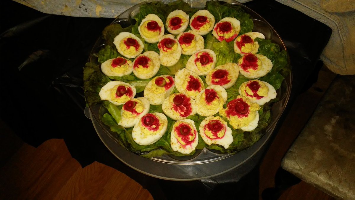 EmilyLeneWx's tweet photo. @AMCTalkingDead We are ready for our TWD premiere party! #twd #thewalkingdead #walkingdead #walkers #amc #talkingdead #amctalkingdead https://t.co/wE9bERbGm8
