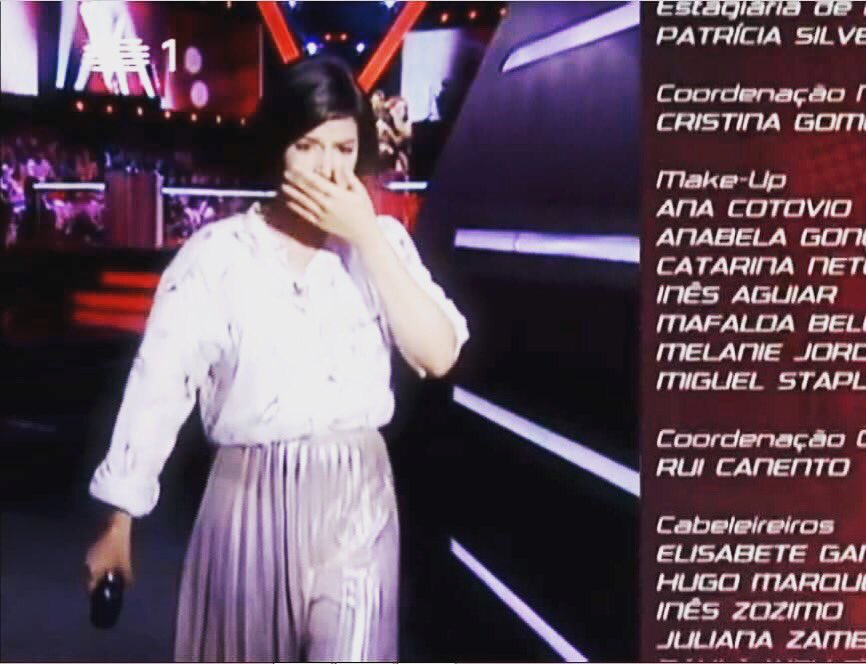 theveralima's tweet photo. 😍 disse que ia ser diferente. É já no próximo domingo minha gente. FINALMENTE 🎶🎤
#thevoicept #veralima #teamMickael 😍 https://t.co/7bwdbyzxL3