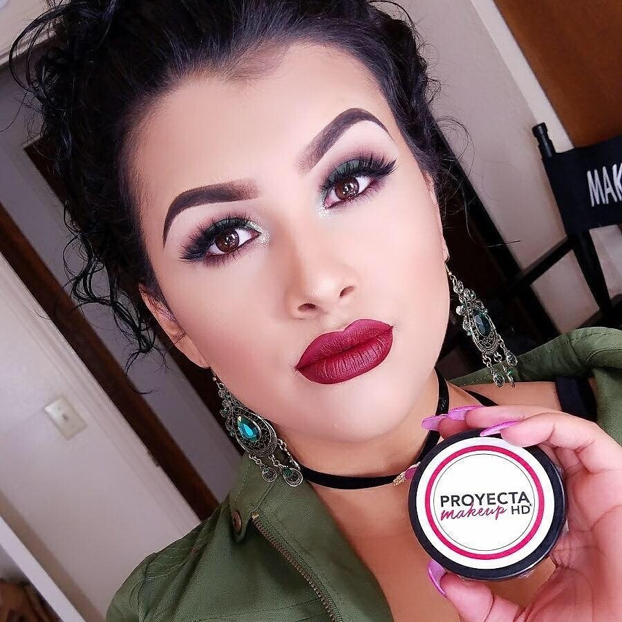 ProyectaMakeup's tweet photo. Crea un look increíble con la línea de maquillaje #ProyectaHD #Makeup #Acapulco #MX https://t.co/9F89G0bIqF