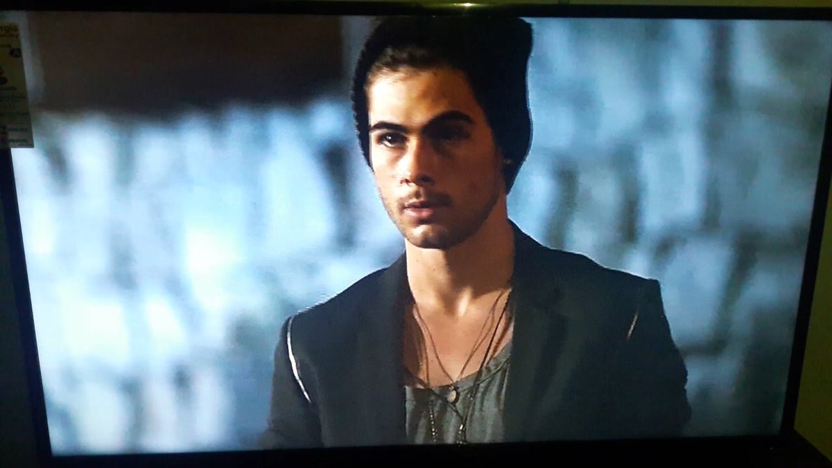 copycatwx's tweet image. Rafael de touca é o meu ponto fraco