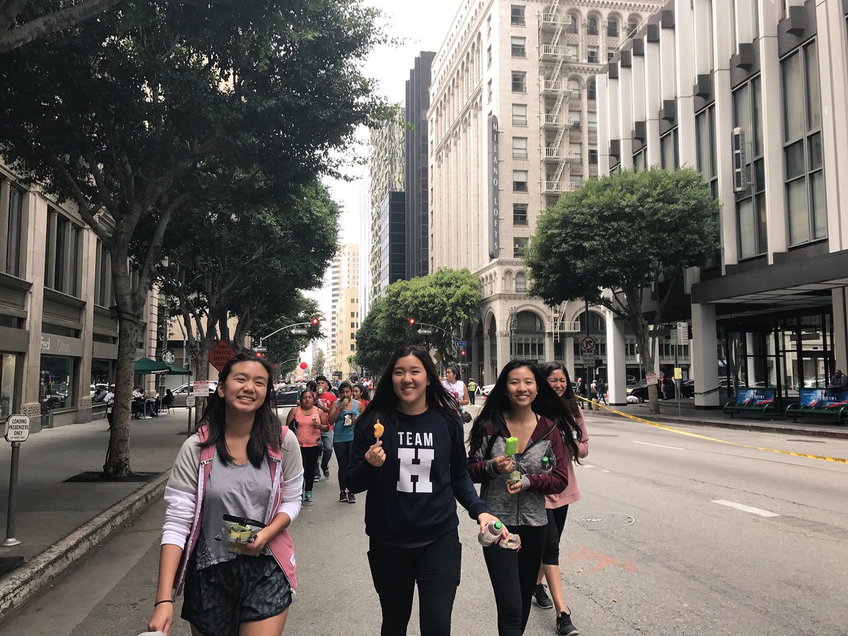 erinthhuang's tweet photo. Leg day w these gals #AidsWalk2016 https://t.co/BZ7HL3RMfe