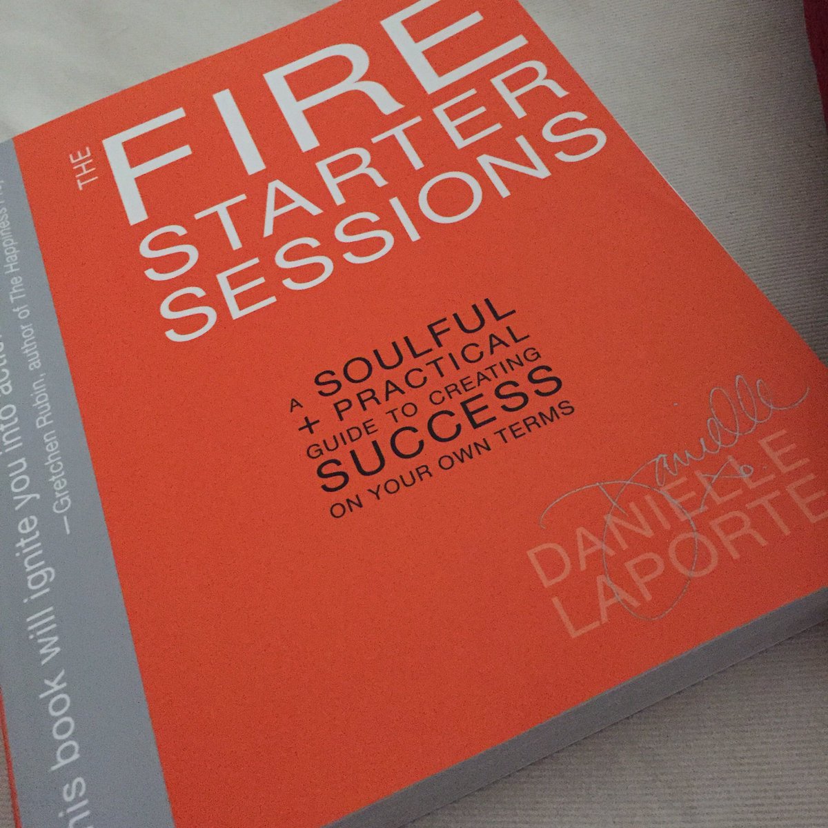 LinBen___'s tweet photo. Just finished this amazing book on finding your passion. Dig deep, start a fire & live a new life. #firess #leanintogether #livewithpurpose https://t.co/eeGsKqD0rh