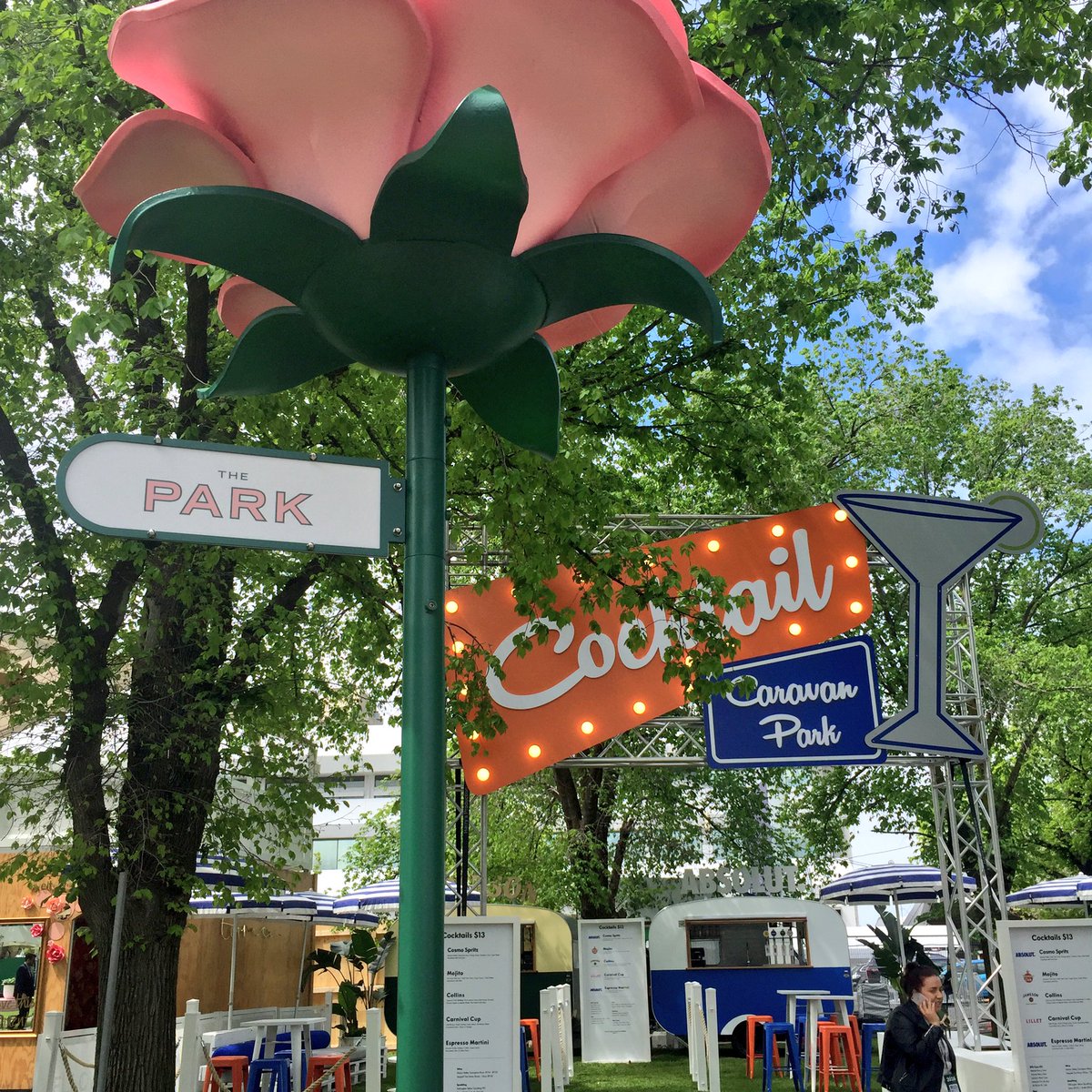 FlemingtonVRC's tweet photo. Did someone say Cocktail Caravan?! 🍹 #ThePark #ComeAndPlay #MelbCupCarnival https://t.co/yTl7ao3PwE