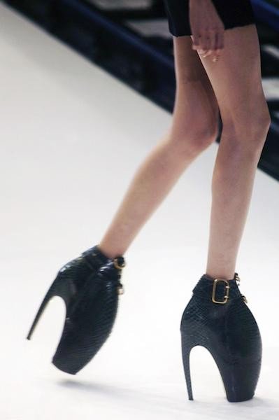 CARASmexico's tweet photo. #modaCARAS 15 zapatos fuera de serie. FOTOS: https://t.co/xdptZNln3s https://t.co/IHG7VQDm0L