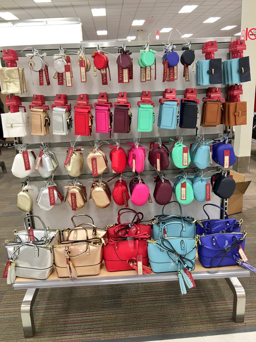prisila249's tweet photo. MERONA accessories merchandising #itsfinallyraining #t1293 https://t.co/z6ULw7bByq