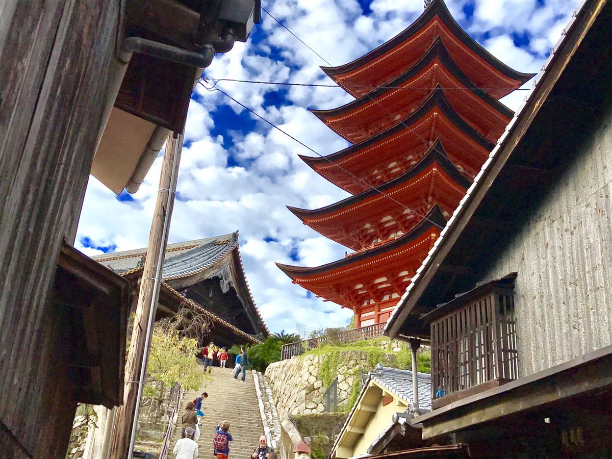 n_333_86's tweet photo. 仕事の合間に厳島神社
日本の文化に触れるの最高やなー！ https://t.co/ncsc8GPXFq