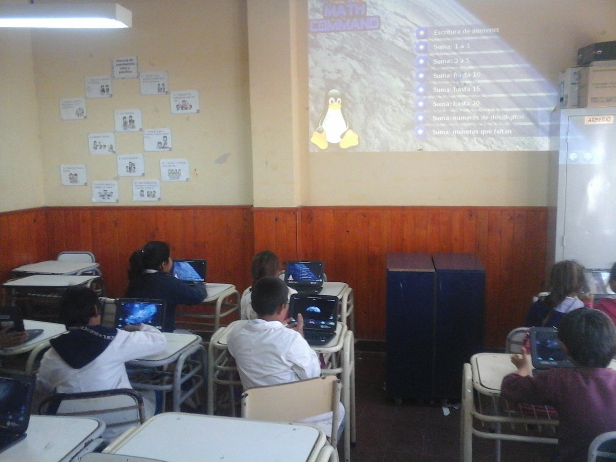 roberto83188100's tweet image. Escuela 4589 . Acompañamiento pedagógico con #tuxmath . Paraje San Josr de Otquera. Dto Metan