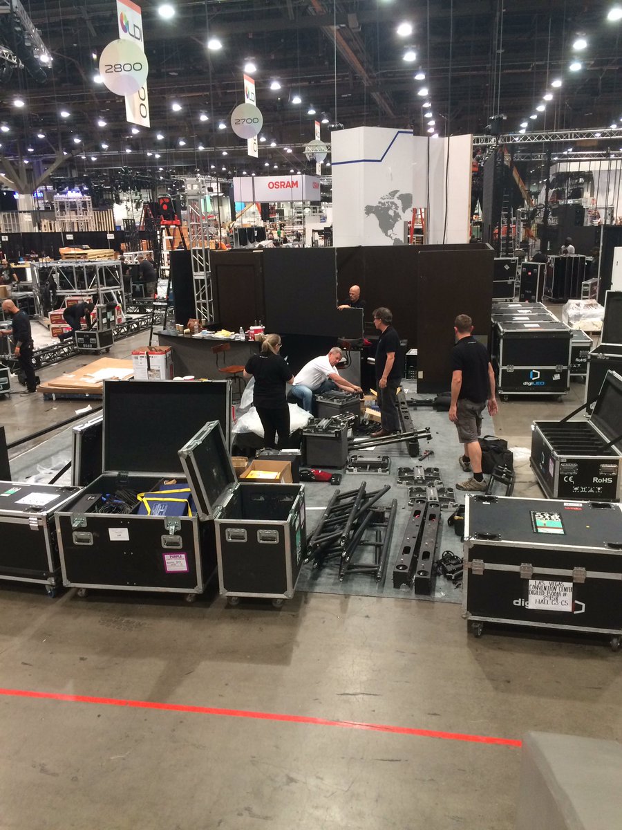 guy_hooligan's tweet photo. And that was #ldishow Another great visit to LV @digiLED_ @ldishow @LED_Tom #led time for a #beer https://t.co/RziZgNYzna