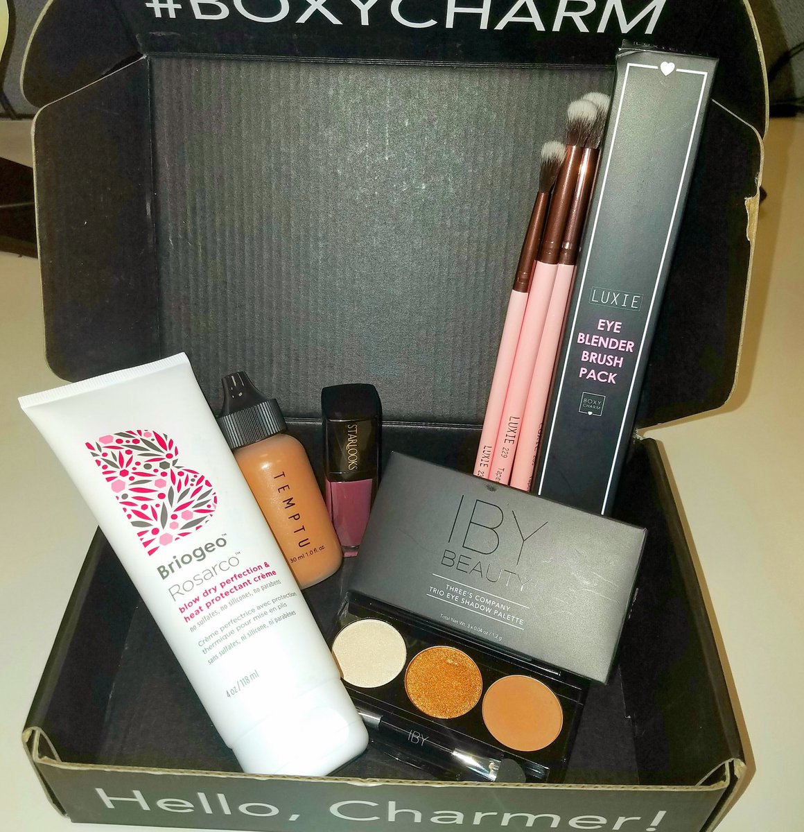 BeautyByLinnori's tweet photo. #boxybazaar #luxiebeauty #BOXYCHARM #subscriptionbox #octobersubscription #monthlysubscriptionbox #monthlysubscription #BOXYemoji #boxymail https://t.co/mWBpSBy2M9