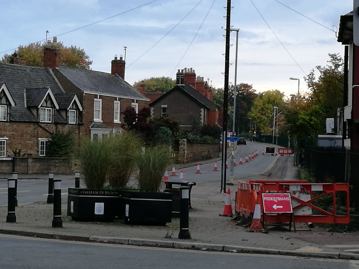 #TRAVEL cones have returned to Barleythorpe Rd Oakham, priority to outbound traffic