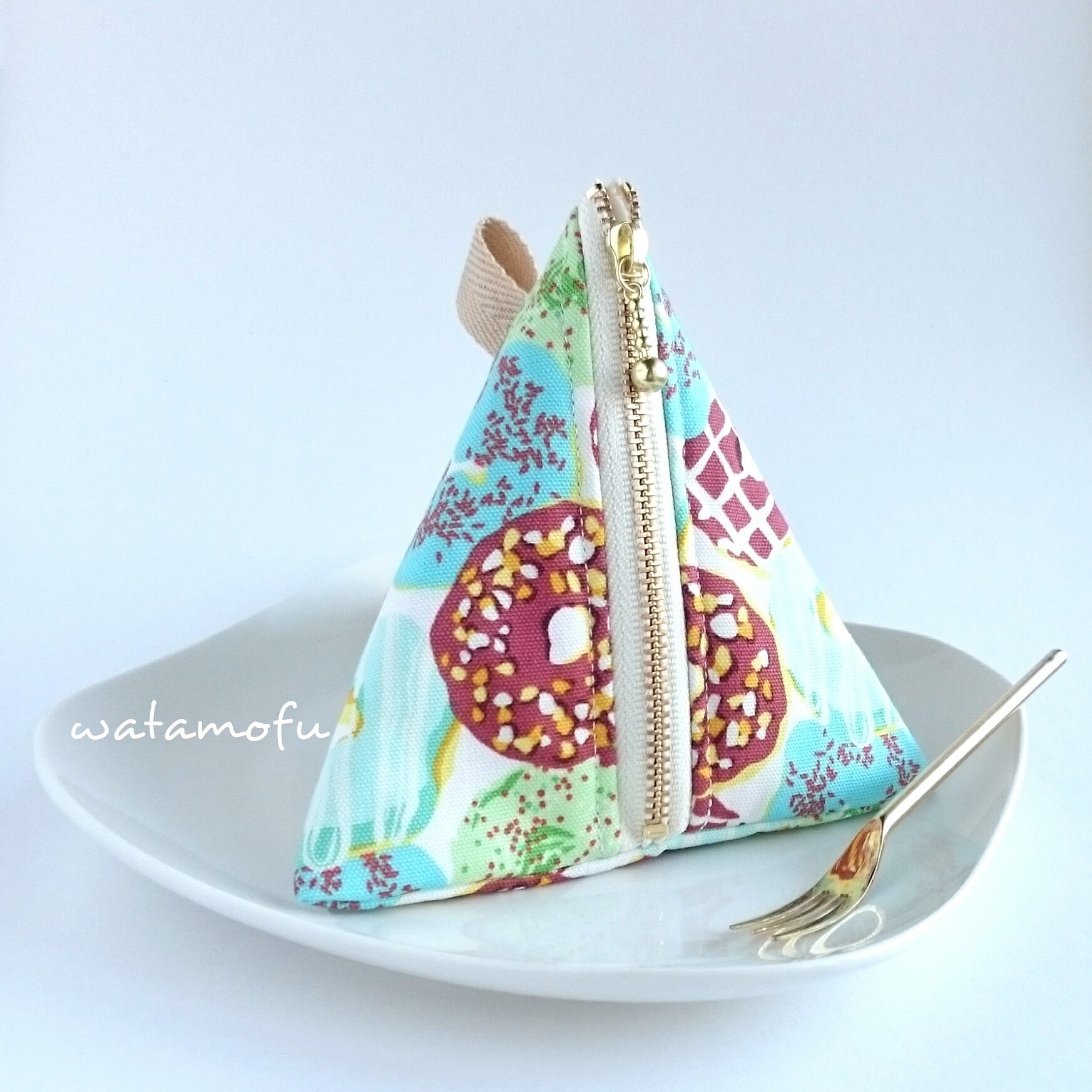 韓国で大流行 100均で作る ダイソピルトン Handful ハンドフル