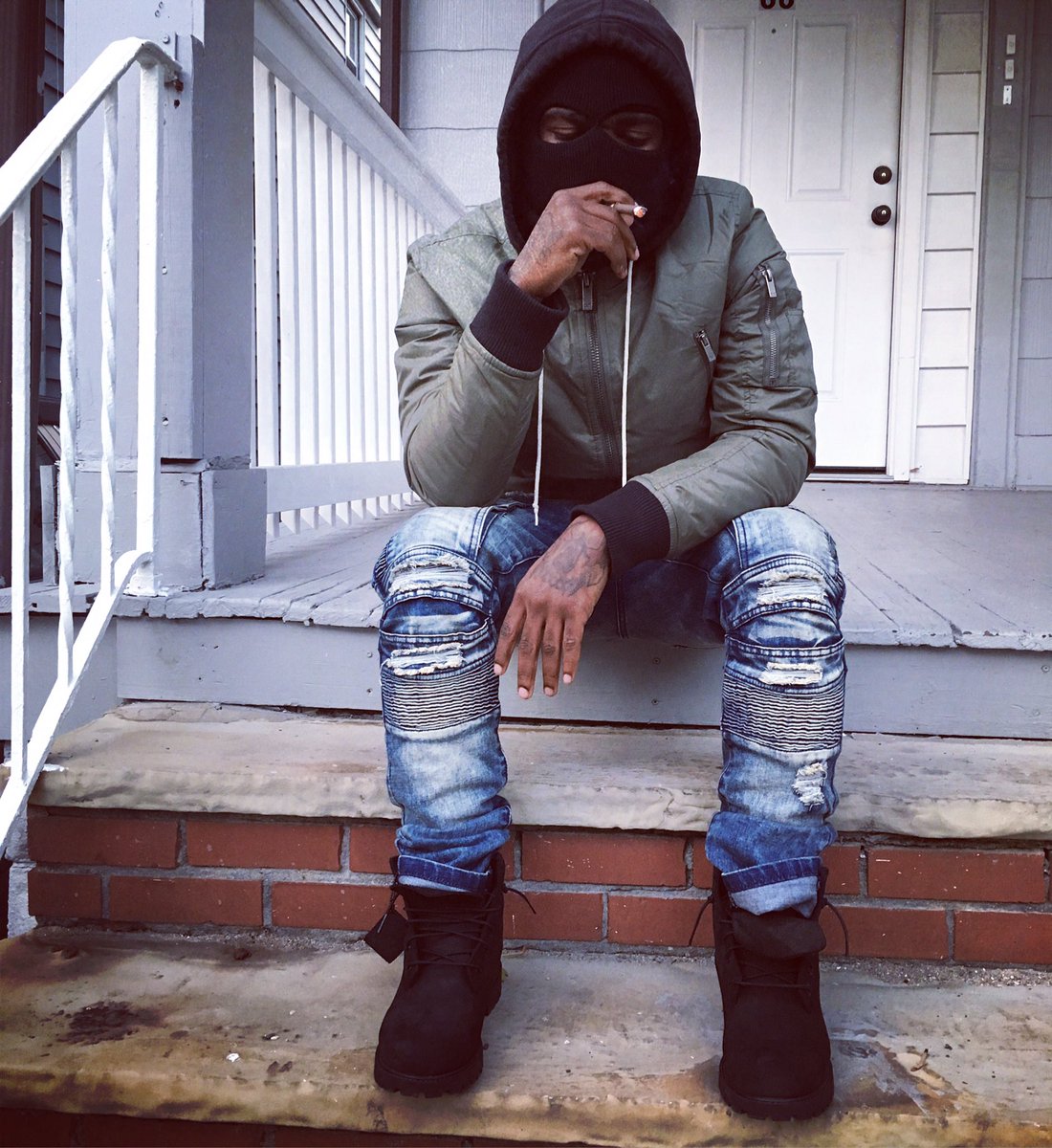 BabyDemon_IBG's tweet photo. Jugg and Finesse 💂🏽💰 https://t.co/0bJ5mBfTea
