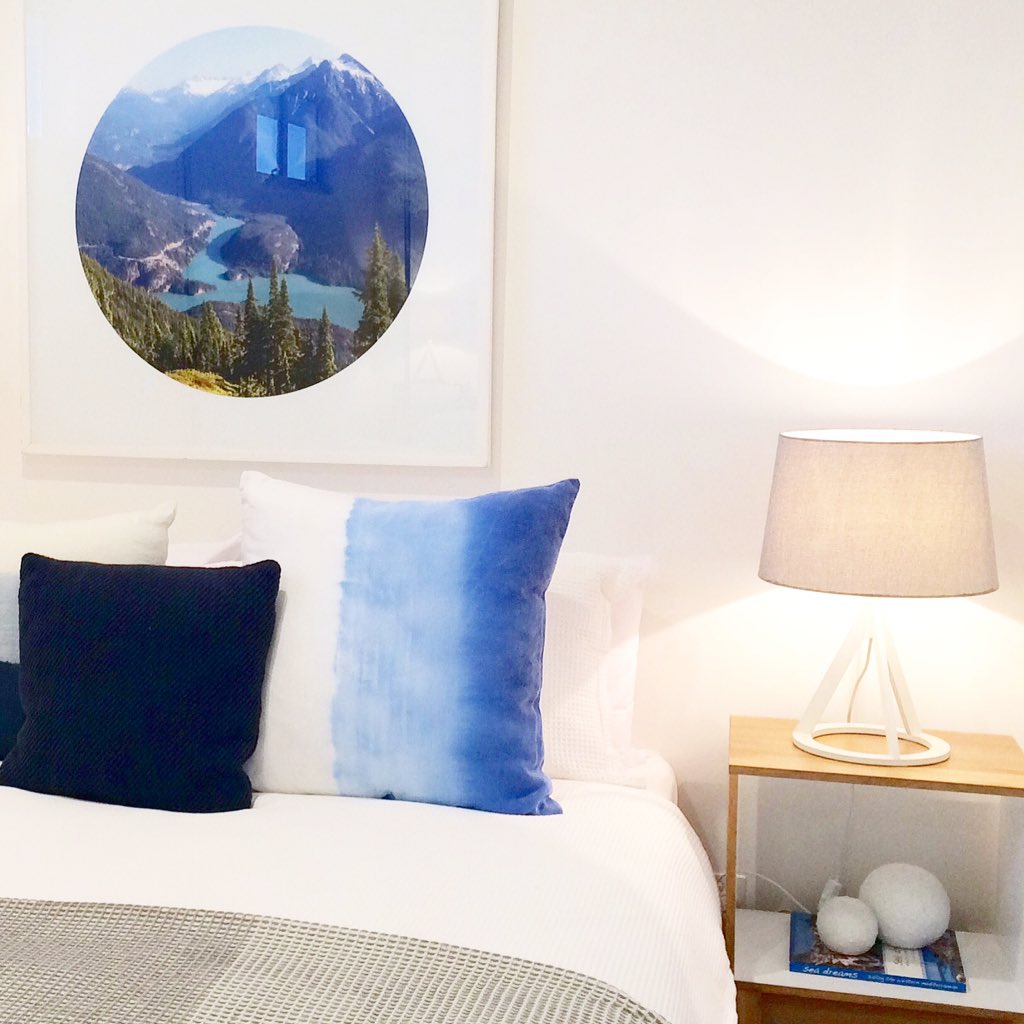 Loving this bedroom style. 💦🏔
#dressedforsale #realestate # #monday #interiorstyling 
dressedforsale.com.au