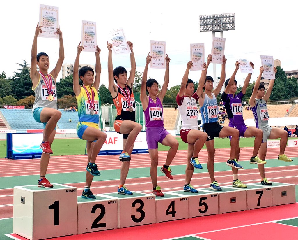 はい ポーズ 陸上の表彰台おもしろポーズ集