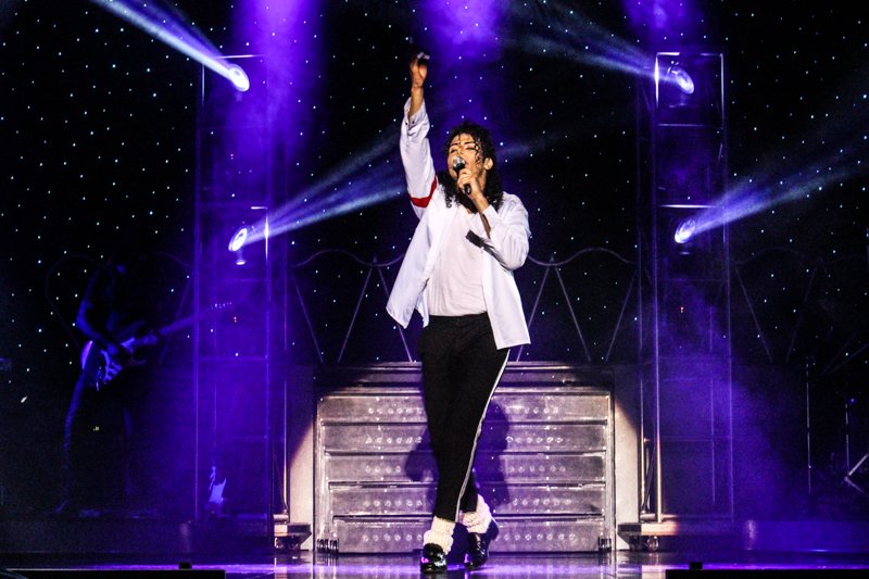 #Singing, #dancing, &amp; making #magic nightly at <a href="/MJLiveVegas/">MJ Live</a> <a href="/LVStratosphere/">STRAT Vegas</a> #MJ <a href="/michaeljackson/">Michael Jackson</a> #LasVegas