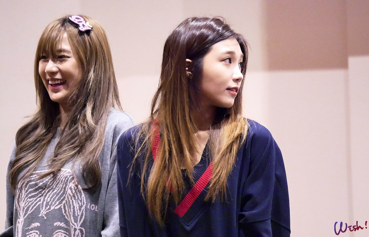 wish523944's tweet photo. 161004 #Pink_Revolution 청주 팬사인회 #정은지 part3 https://t.co/jSVUuoe6vL