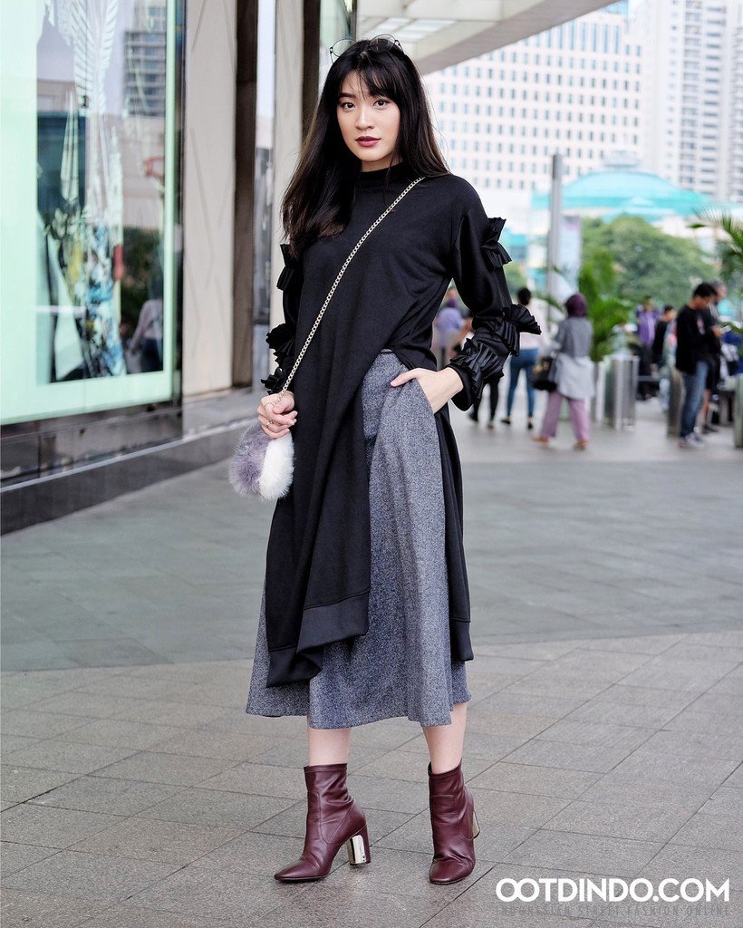 OOTDINDO (@ootdindo) on Twitter photo Spotted streetstyle by <a href="/pattdevdex/">Patricia Devina</a> at #JakartaFashionWeek2017 #JFW2017 #OOTDINDO #OOTDINDO… ift.tt/2emDrGY Spotted streetstyle by <a href="/pattdevdex/">Patricia Devina</a> at #JakartaFashionWeek2017 #JFW2017 #OOTDINDO #OOTDINDO… ift.tt/2emDrGY