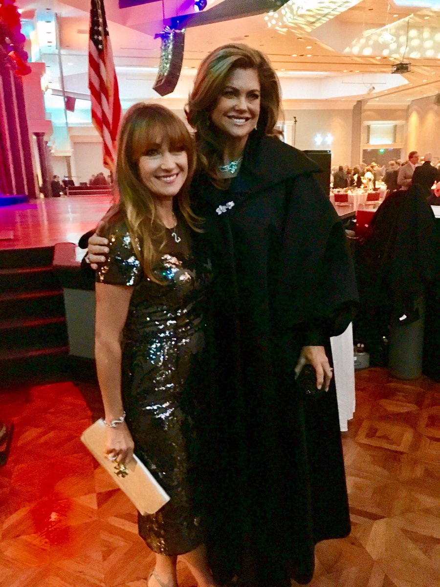 Beside legendary beauty, actor, designer, artist, Mom and more <a href="/janeseymour51/">Jane Seymour</a> #hof #hpmkt #family #love