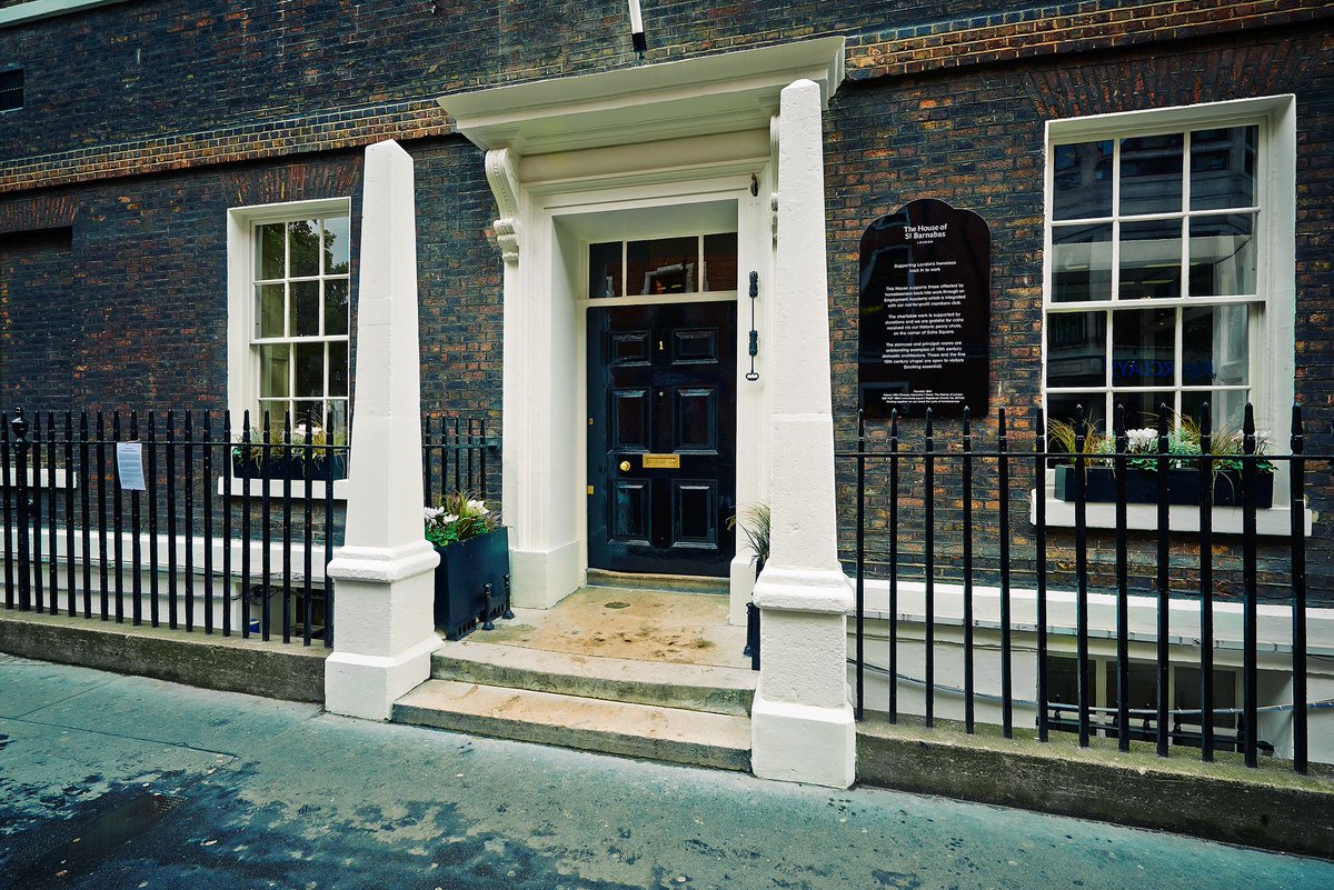 HoStBarnabas's tweet photo. Would you like to learn more about the history of our fair House?Join our next #HistoricTour to discover our secrets https://t.co/ybNkAmplUE https://t.co/rNTxMK1KBe