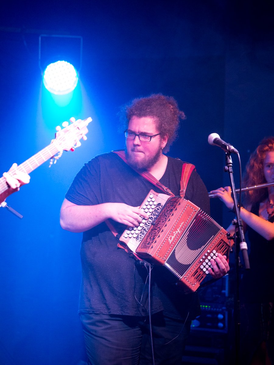 SETU_UBO's tweet photo. #Sparfell au Fest-Noz #SETU le 21/10/2016
Retrouvez toutes les photos : https://t.co/tMRC9dm3ye https://t.co/l0elc9QfUg