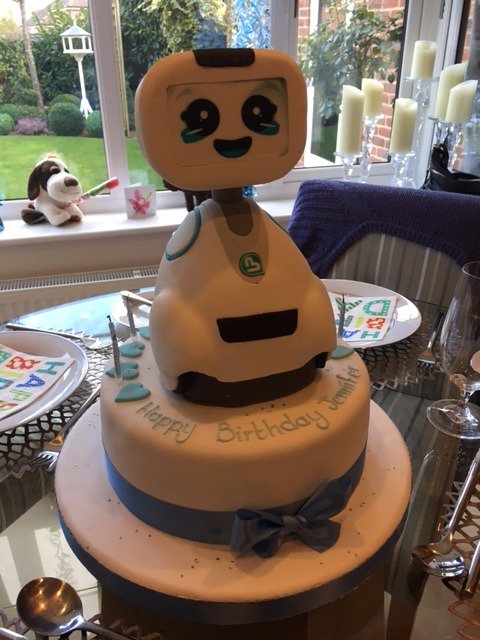 adoptbuddy's tweet image. A fan of #Buddy, the companion #robot has created a delicious work under the effigy of Buddy thanks to @CakeStore London. #DIY