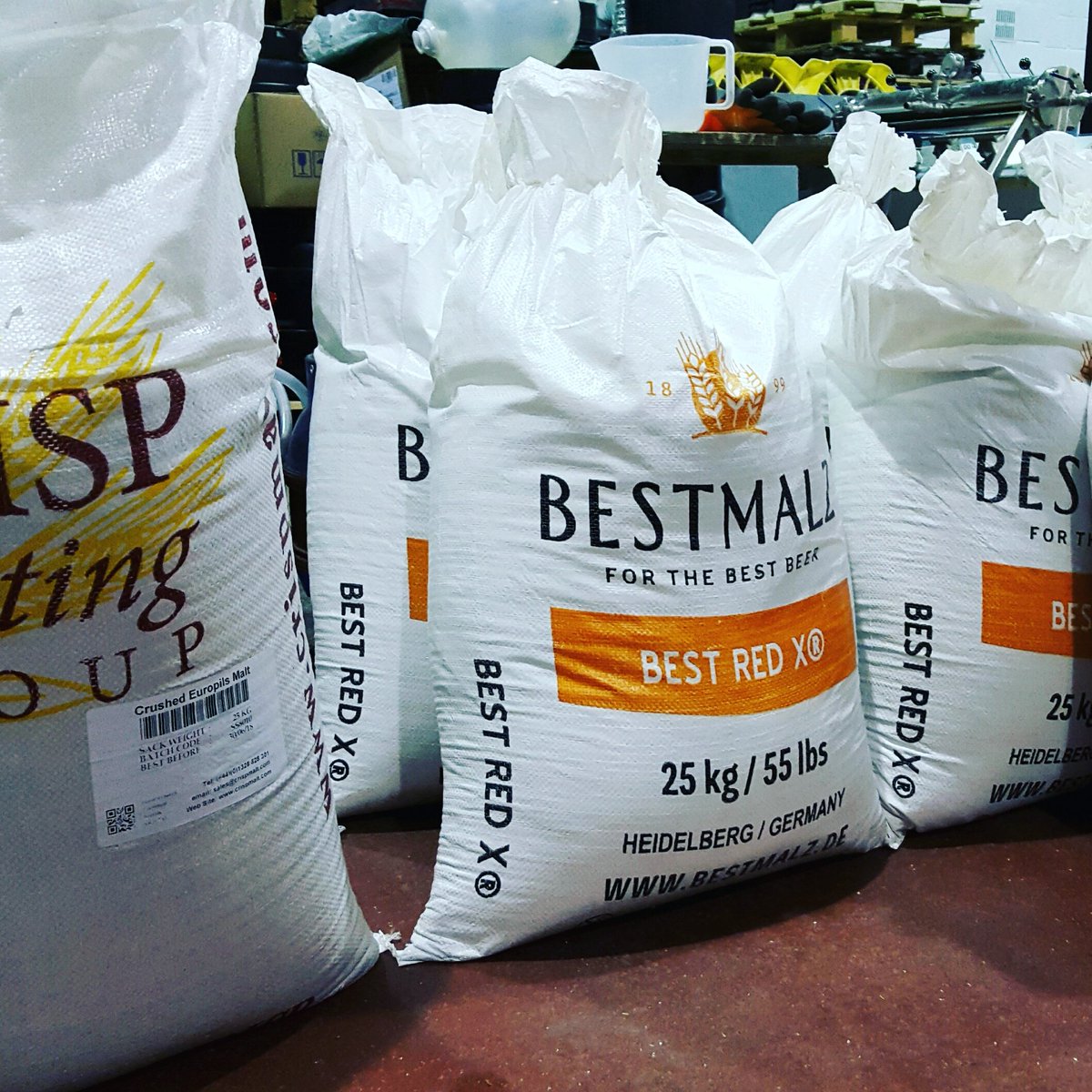 GoodChemBrew's tweet photo. Another day, another brew. #RedstartRye on the go at GCHQ today. #brewday #cheers https://t.co/q137OYfV2V