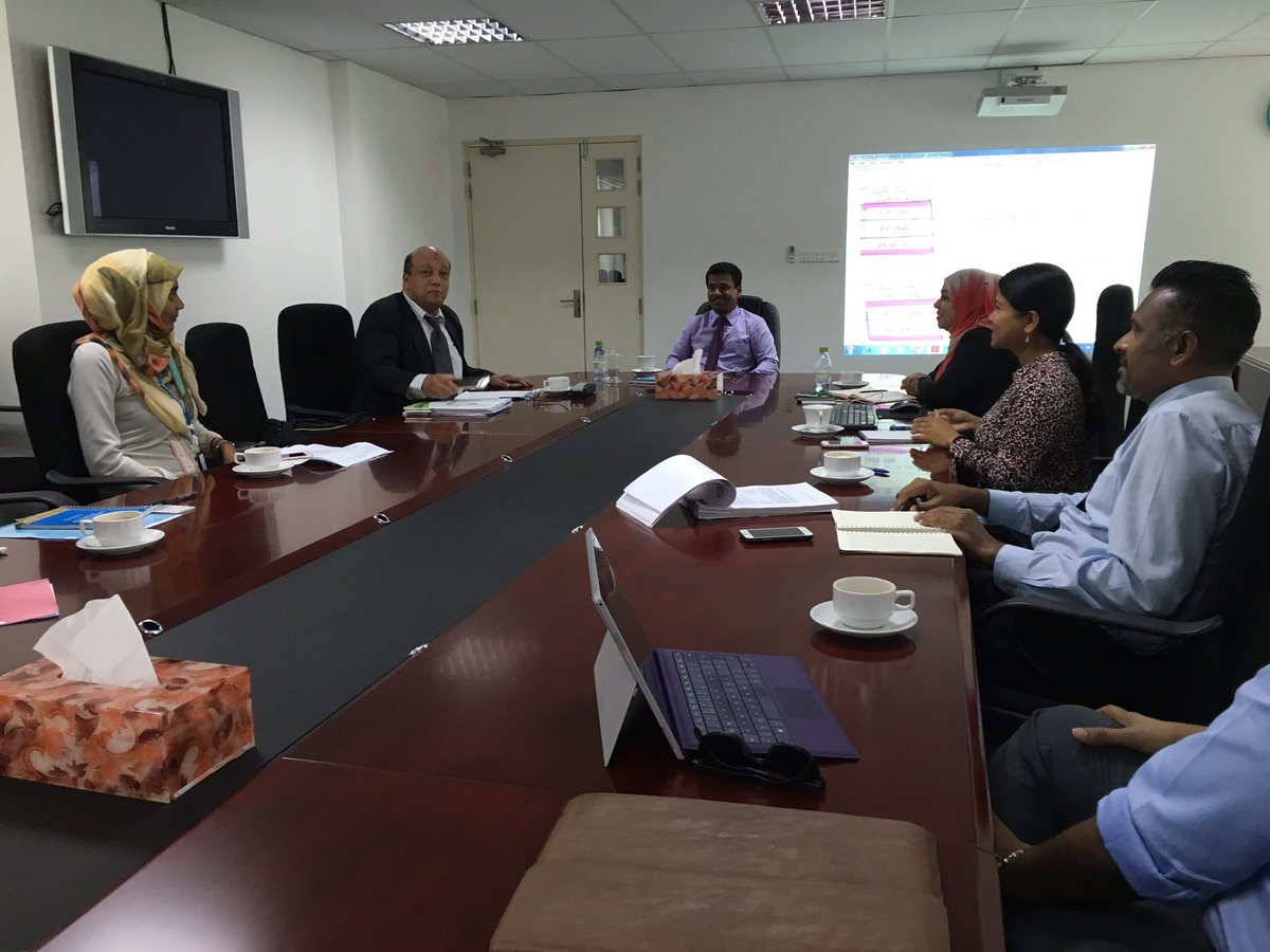Shappey4439's tweet photo. Minister of Health @ANazim2019 meets with the IDB Mission regarding  Quarantine Facility setup https://t.co/wR7KKsDKLp