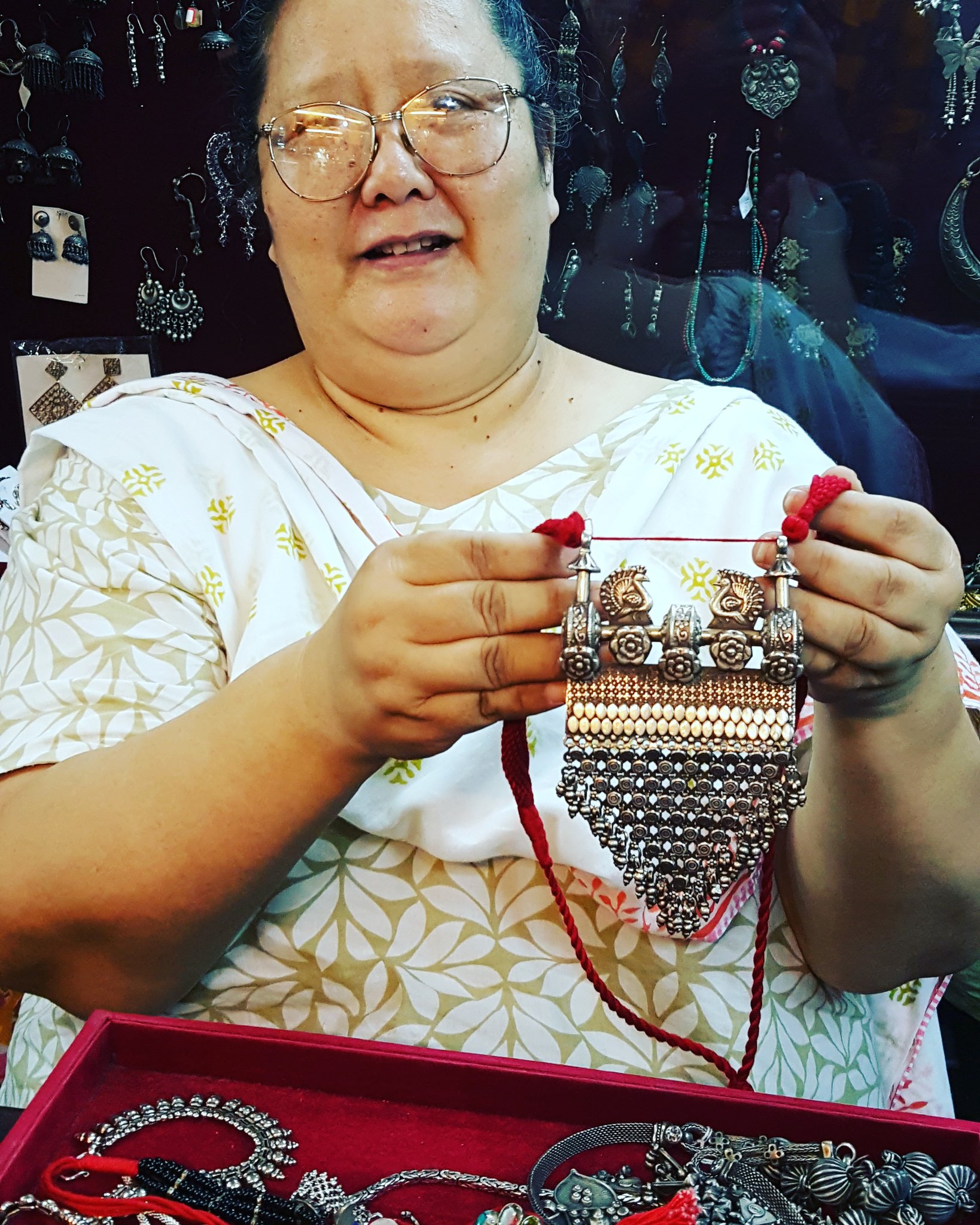New market deals jewellery shop