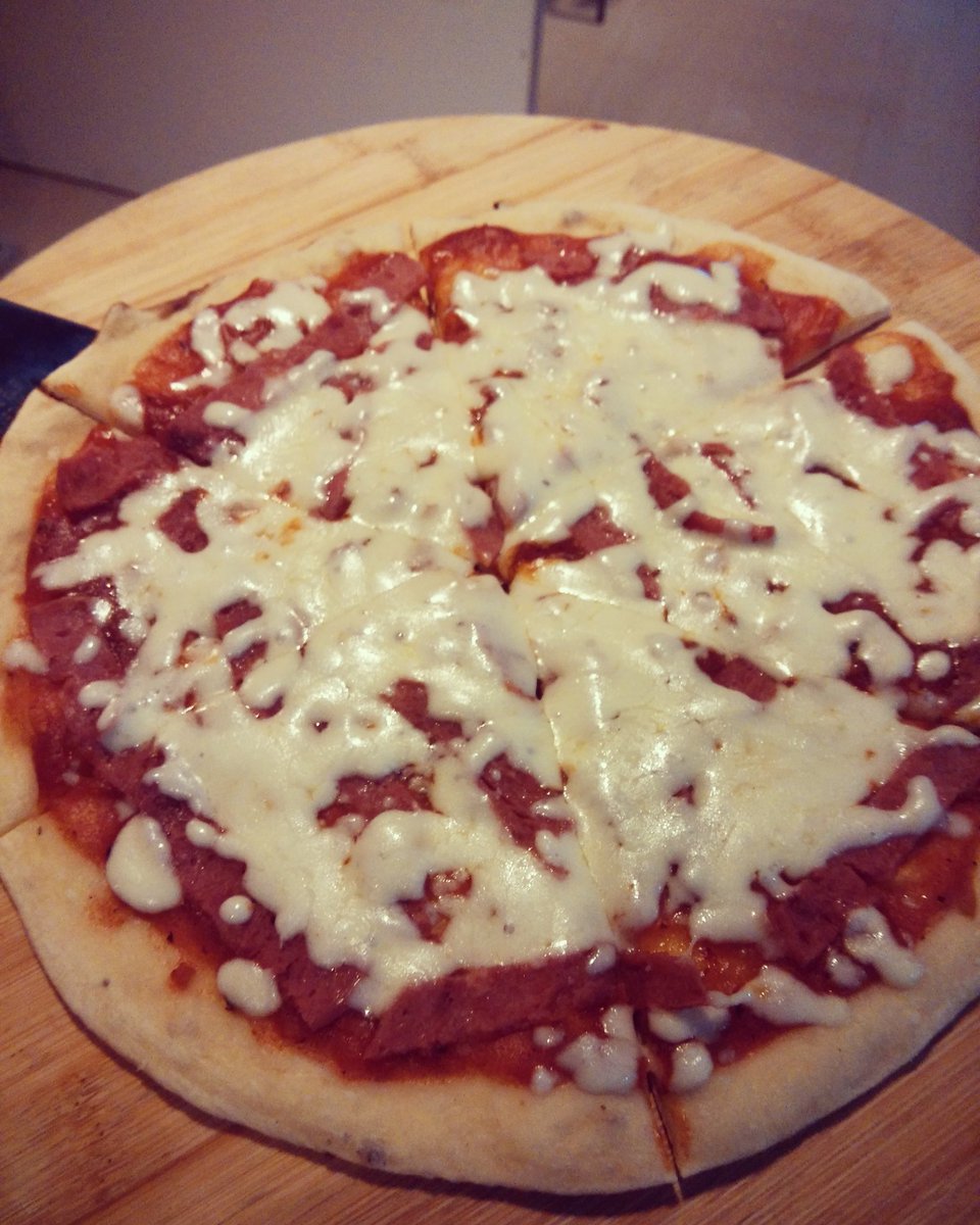 PIZZA SMOKED BEEF + EXTRA CHEESE

m.facebook.com/story.php?stor…