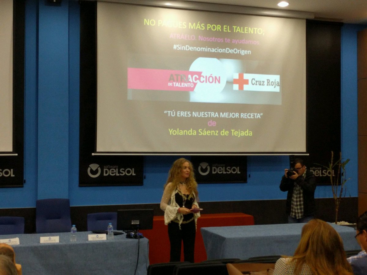 sdorigen's tweet photo. Damos paso a la ponencia de @yolandasaenzdet: "Tu eres nuestra mejor receta" #SinDenominacionDeOrigen #Jaen https://t.co/NnmI646EqP