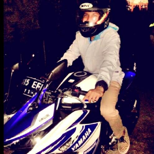 Come hangout with me on #BIGOLIVE. web.live.bigo.sg/2105737502_147…